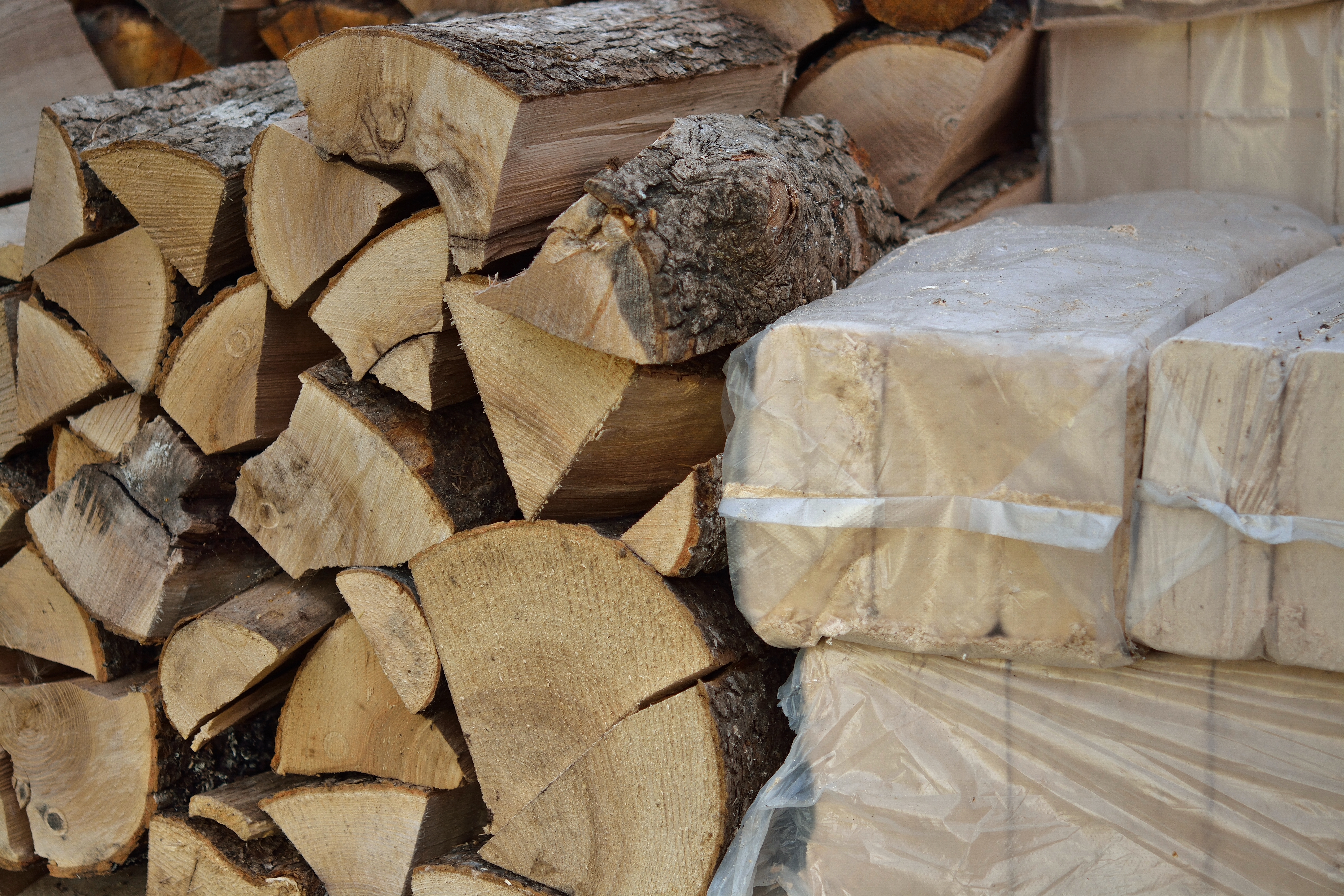 Valg af brændsel til din brændeovn