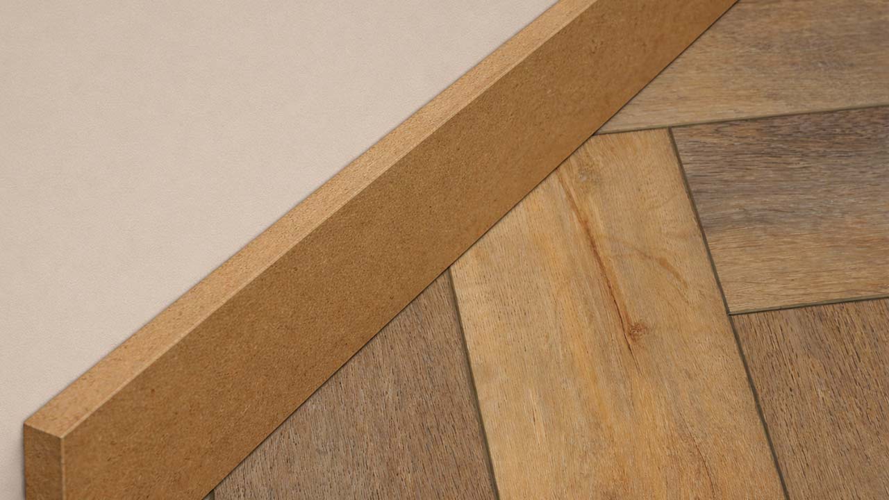 Fodpanel af MDF plade