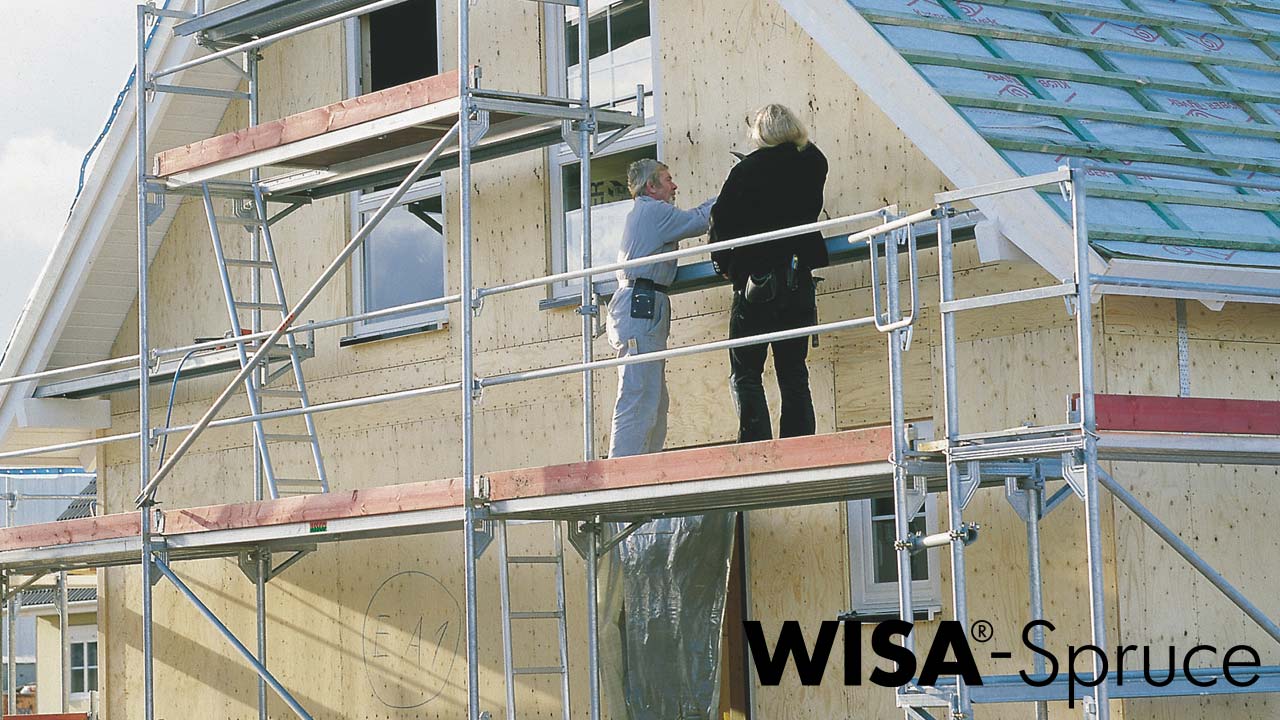 Facade p&aring; hus af WISA Spruce krydsfiner 