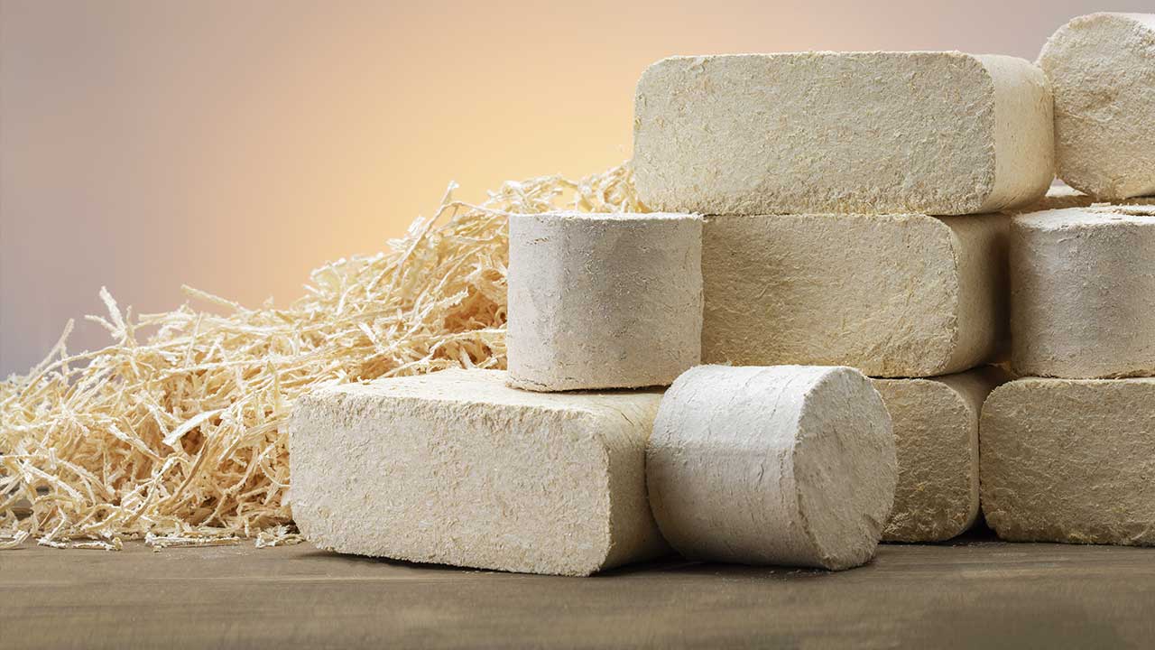 Tr&aelig;briketter til pejs og br&aelig;ndeovn