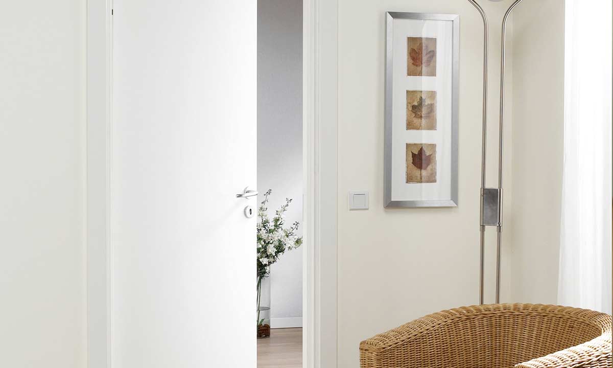 Hvid og glat celled&oslash;re fra Swedoor