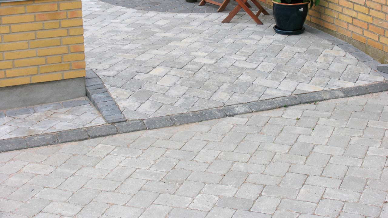 Terrasse med fliser