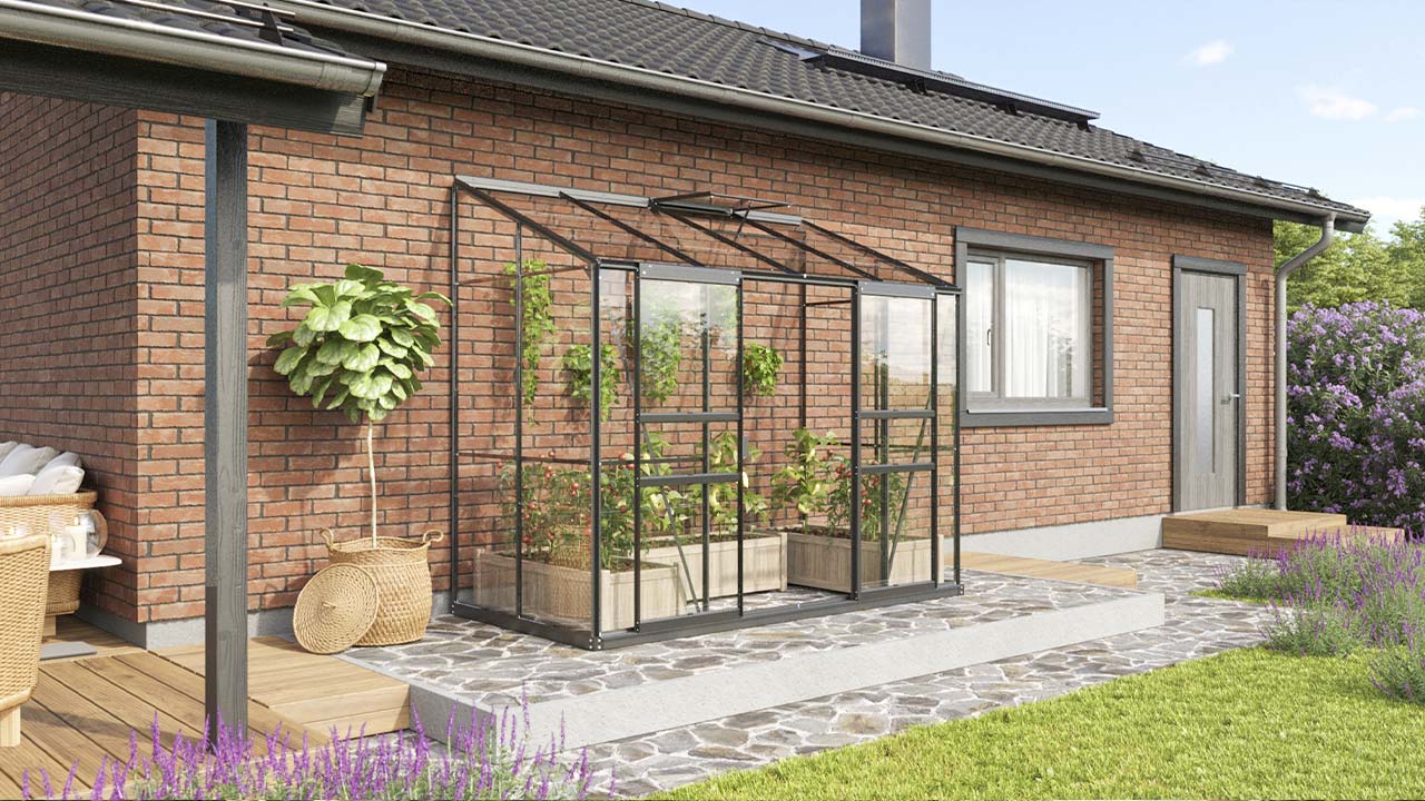 Flot v&aelig;gdrivhus monteret p&aring; villa