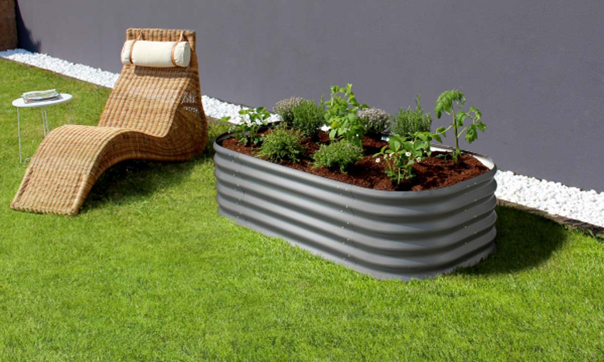 F&aelig;rdiglavet kasse til h&oslash;jbed