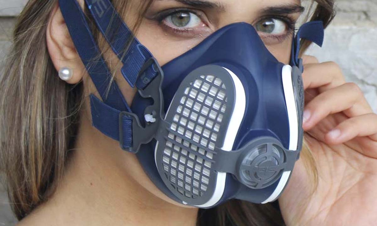 &Aring;ndedr&aelig;tsv&aelig;rn og halvmaske fra GVS