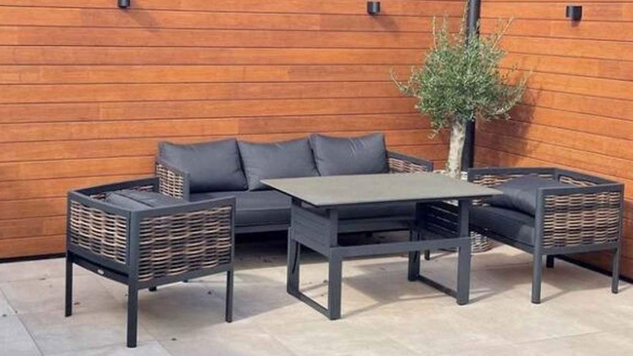 Bambus facadebr&aelig;dder udenfor terrasse