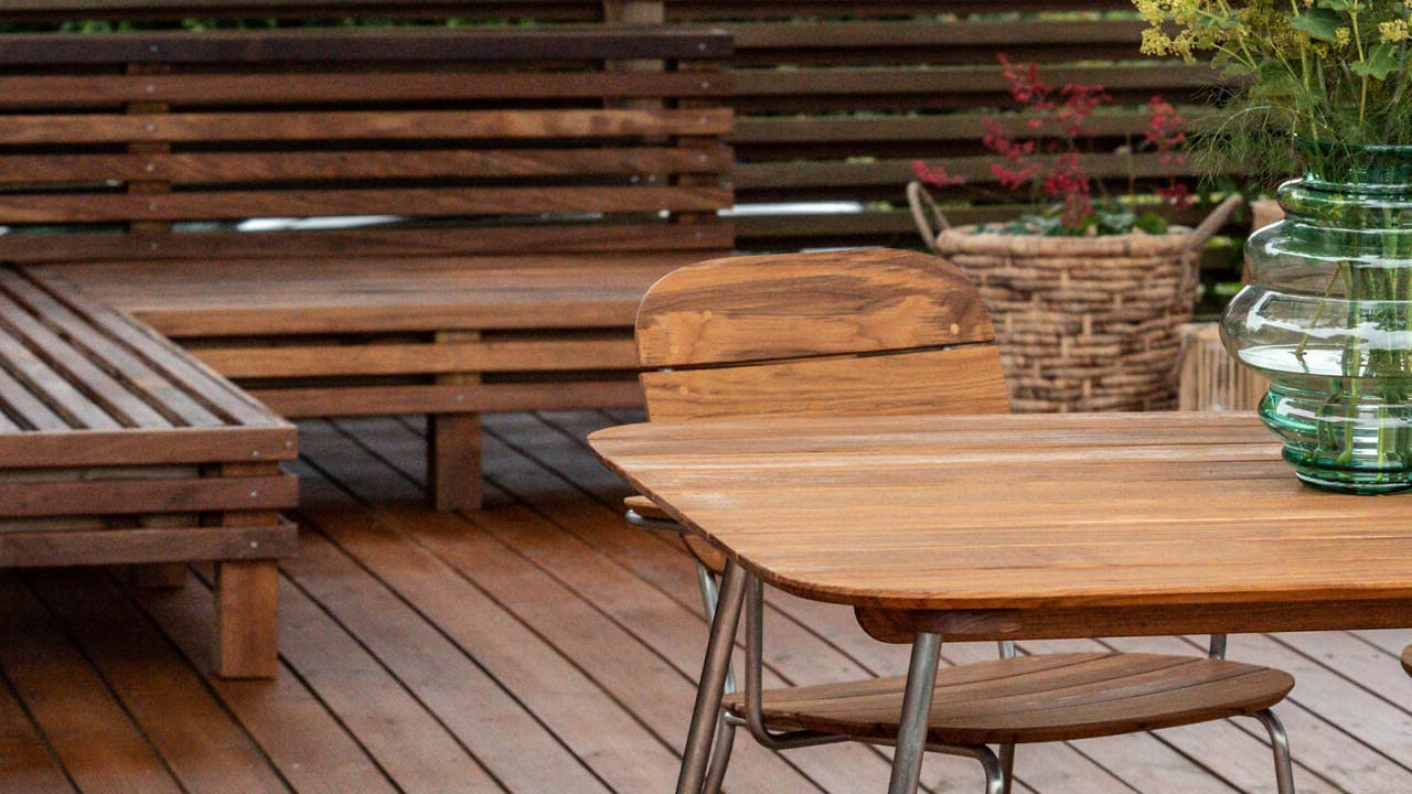 Lak og tr&aelig;pleje