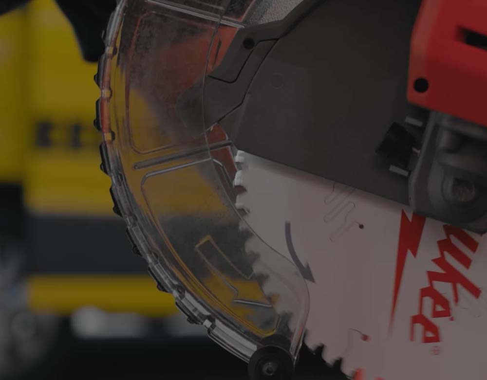 Klinge på Milwaukee M18 kapsav